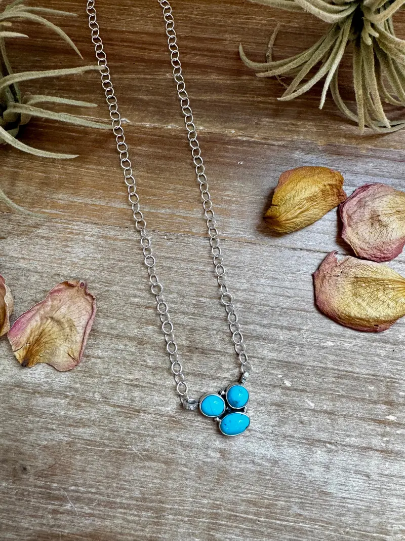 3-Stone Small Cluster Necklace – Kingman Turquoise – 17.5" 1