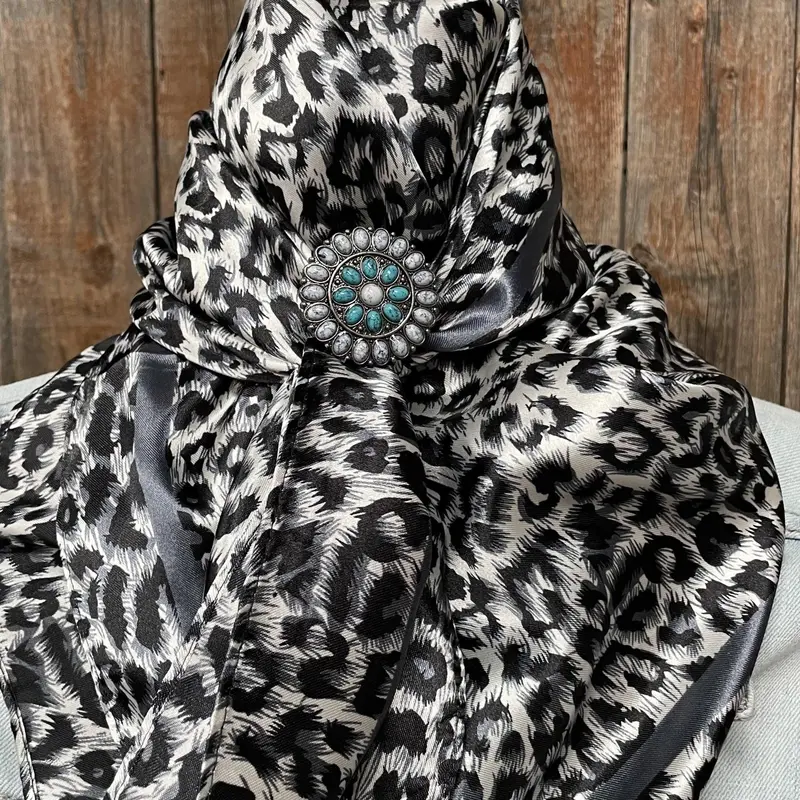 35X35" Snow Leopard Wild Rag / Scarf - W212 Slide Wrc167a 1