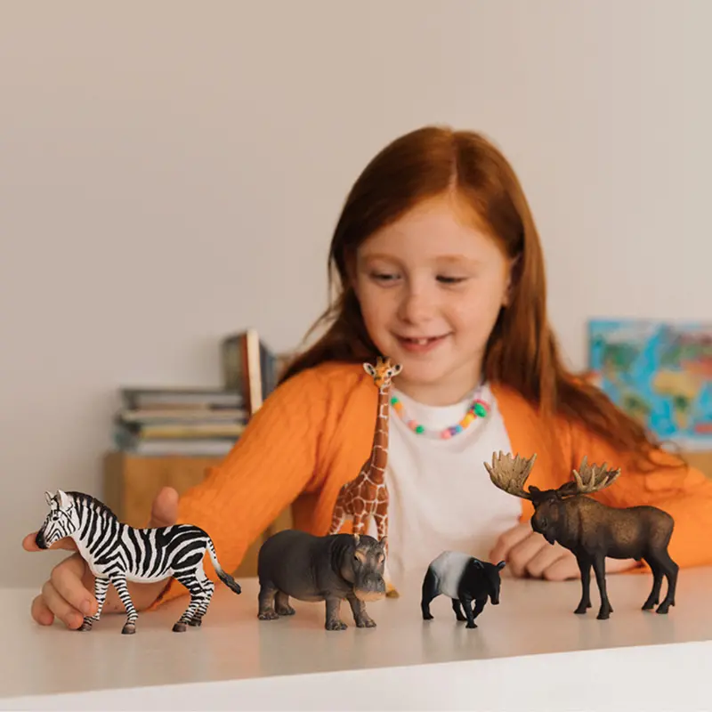 Build Your Own Wild Life Figurine Bundle 1