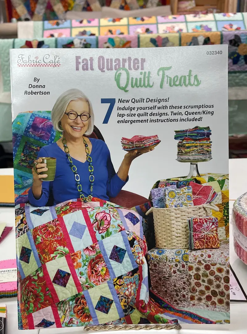 Fabric Cafe Fat Quarter Quilt Treats 03240 1