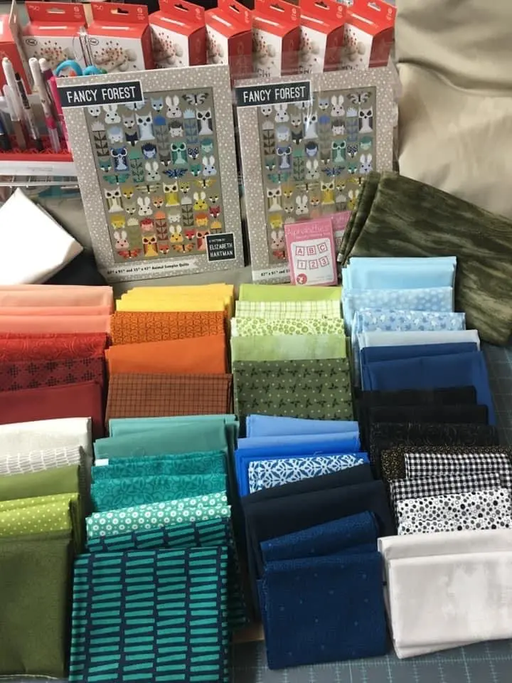 Fancy Forest By Elizabeth Hartman Kit Includes Custom Fabric Selected Fabric For Top, Binding & Pattern).  67 X 91. 1