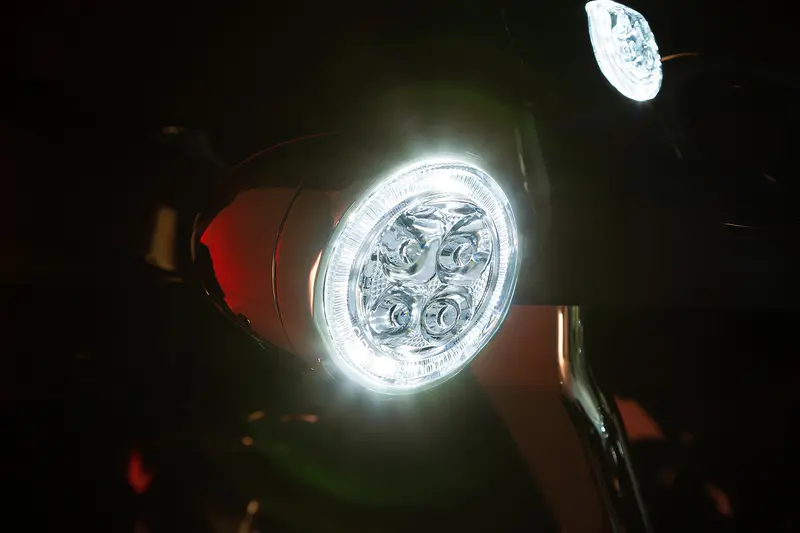 Fang® White Halo Front Signal Light Inserts With Bezel (Dual Circuit) 4