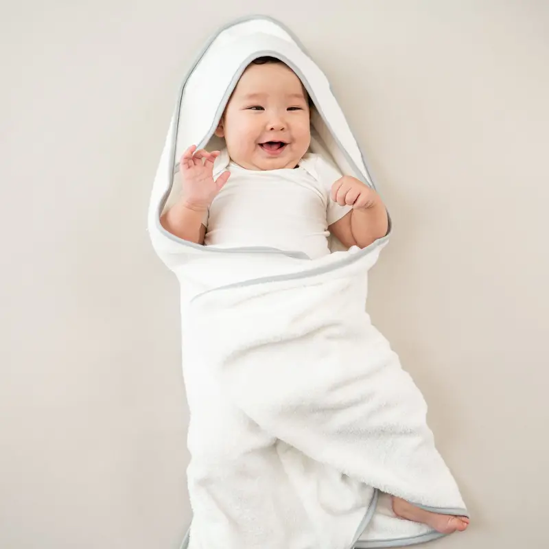Hooded Bath Towel In Cloud With Storm Trim 1