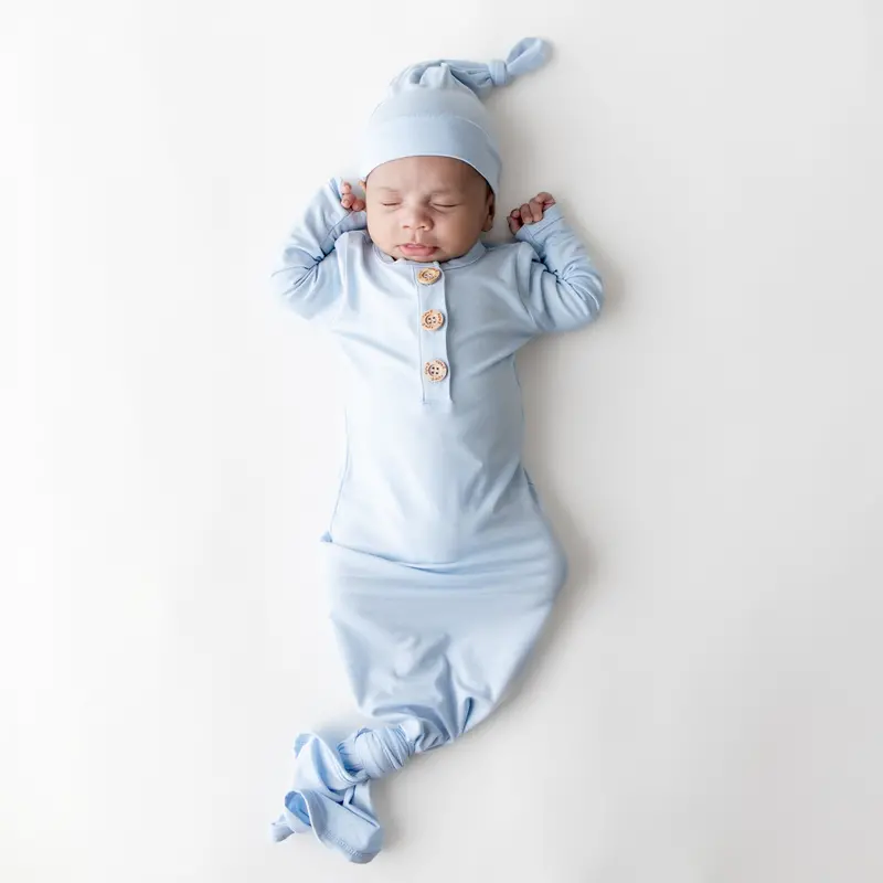 Knotted Gown With Hat Set In Breeze 1