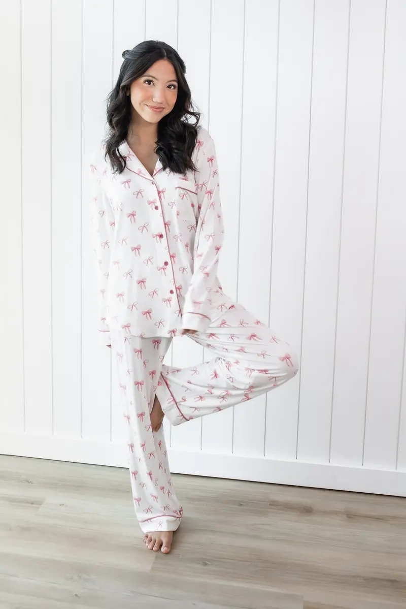 Long-Sleeved Women's Pajama Set In Bow 1