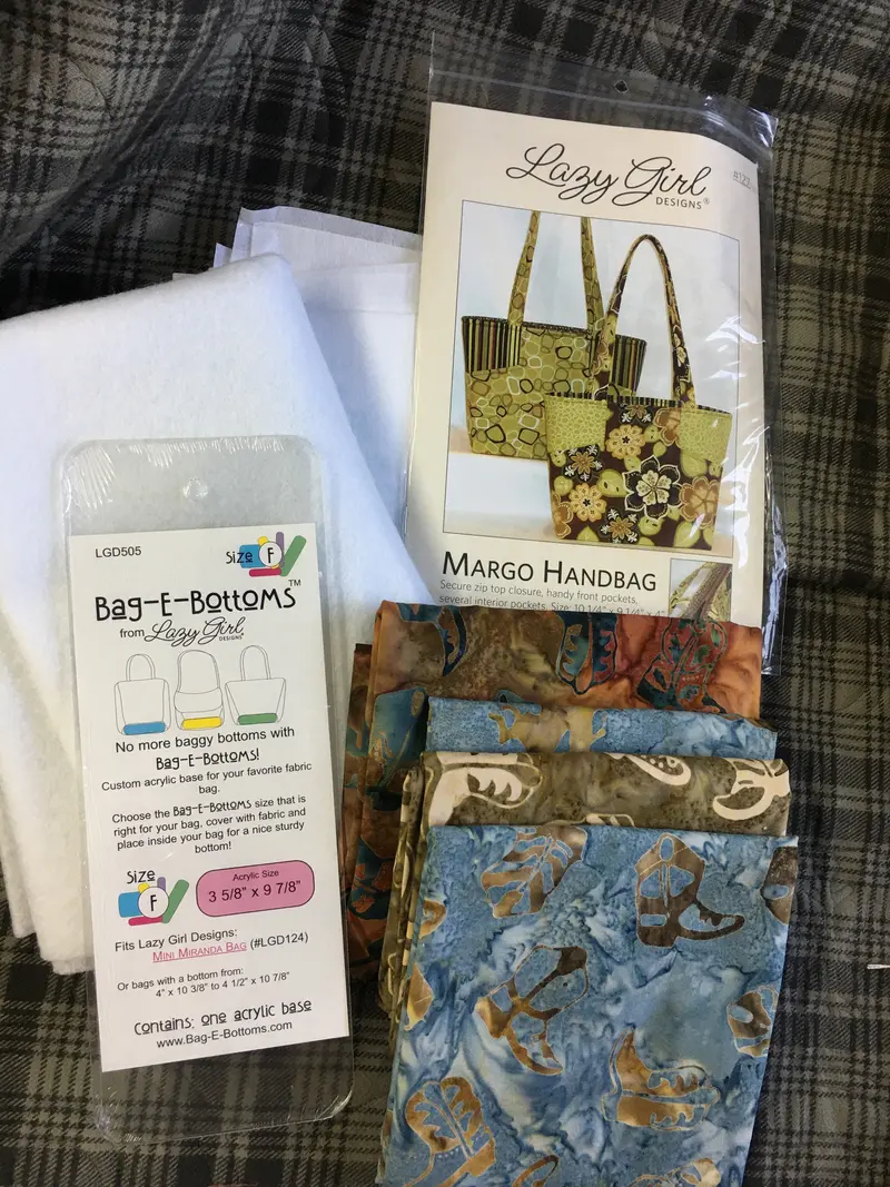 Margo Boot Purse Kit / Lazy Girl Pattern  Kit Includes Fabric, Stablizer, Acrylic Base, & Pattern.   Needs 18" Zipper Not Included. 1