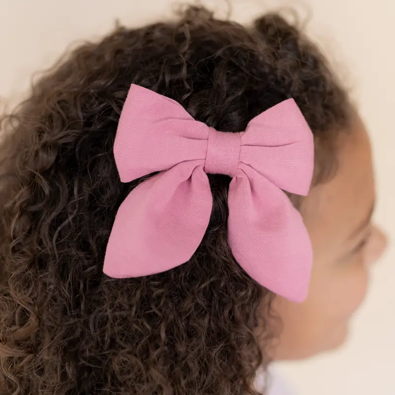 Medium Alligator Clip Bow In Apple Blossom 1