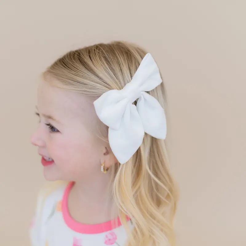 Medium Alligator Clip Bow In Cloud 1