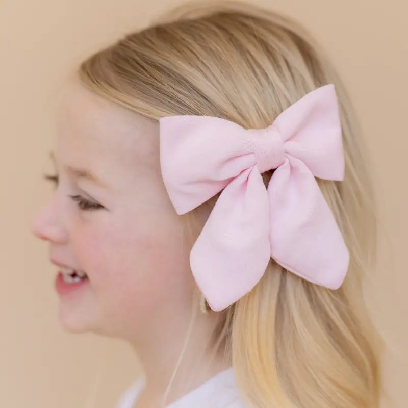 Medium Alligator Clip Bow In Sakura 1