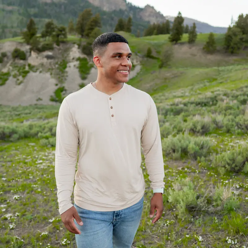 Men's Long Sleeve Henley Top In Bisque 1