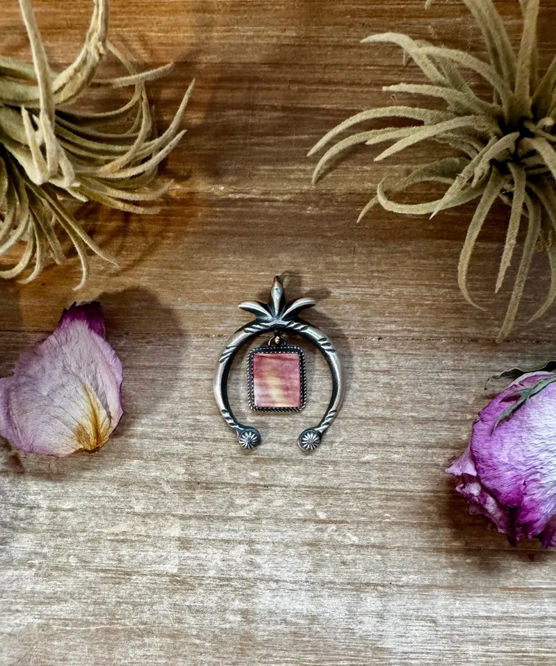 Naja Pendant With Purple Spiny Oyster & Yellow Tint – Sterling Silver – Native Made By Mc 1