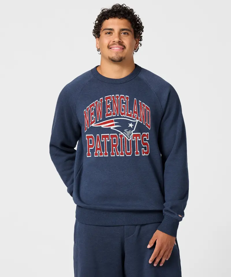 New England Patriots Arch Crewneck 3