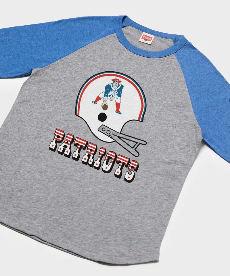 New England Patriots Big Helmet Raglan 2
