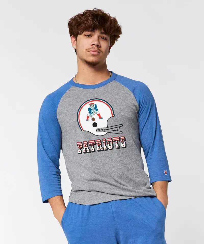 New England Patriots Big Helmet Raglan 3