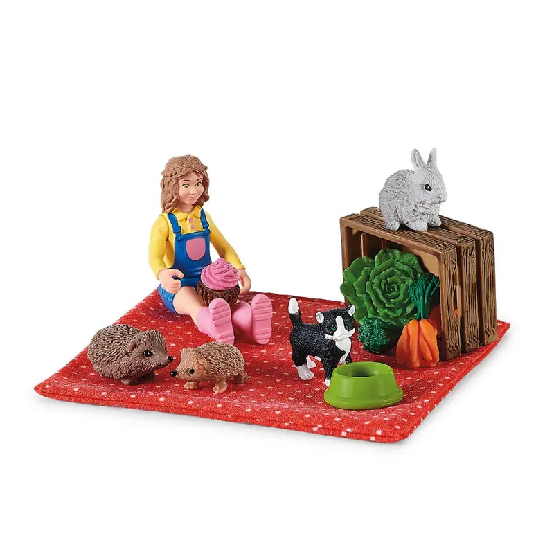 Picnic With Little Pets 2