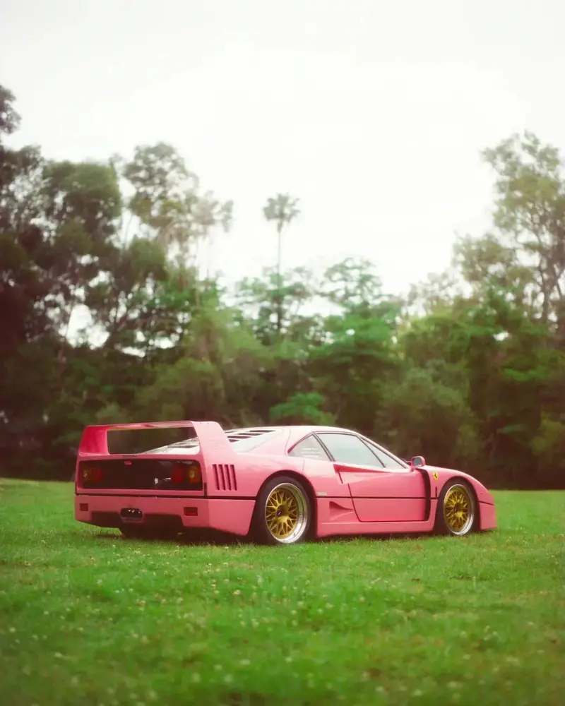 Pink Ferrari F40 2