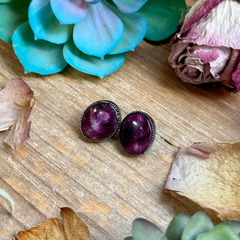 Purple Spiny Oyster Stud Earrings – Sterling Silver 1
