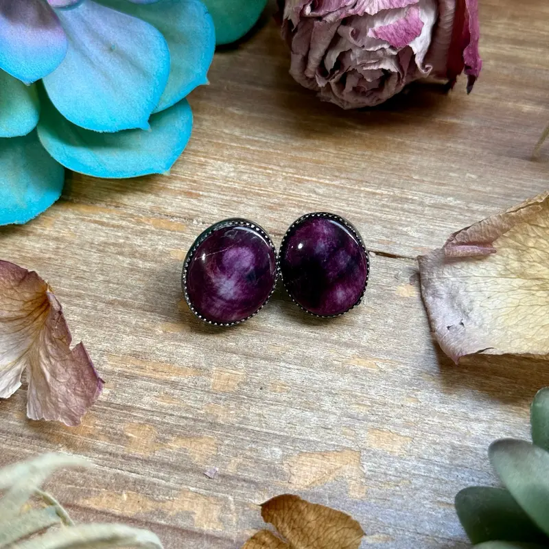 Purple Spiny Oyster Stud Earrings – Sterling Silver 2