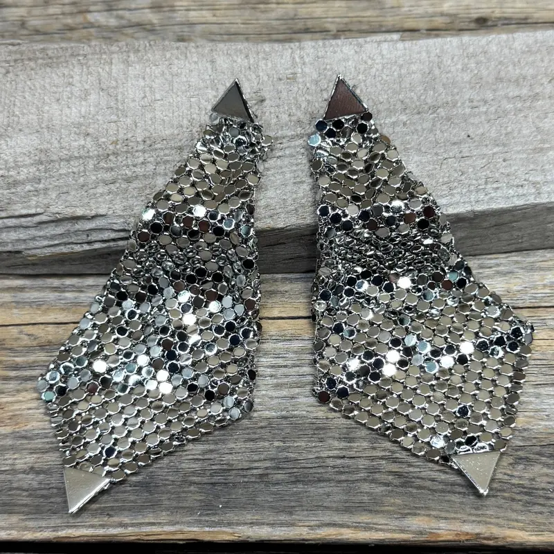 Rodeo Ready Silver Chainmail Dangle Fashion Earrings 1