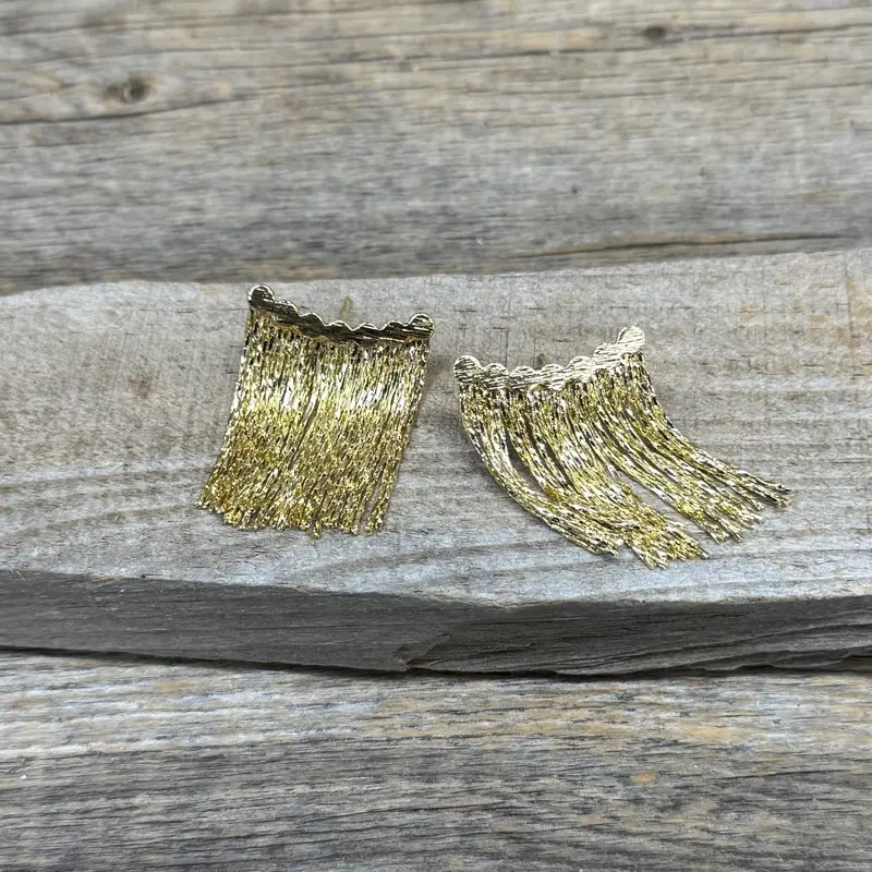 Rustic Gold Curved Bar Dangle Fashion Earrings 1