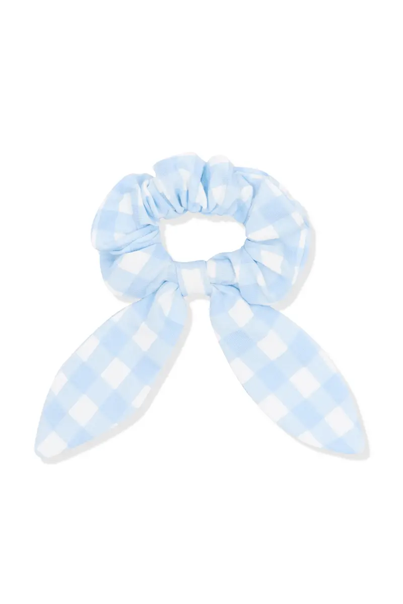 Scrunchie In Gingham Breeze 1