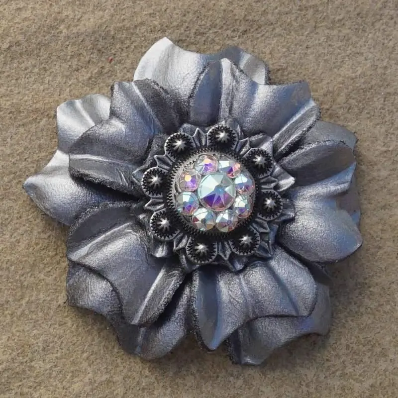Silver Carnation Flower With Antique Silver Ab 1" Concho 1