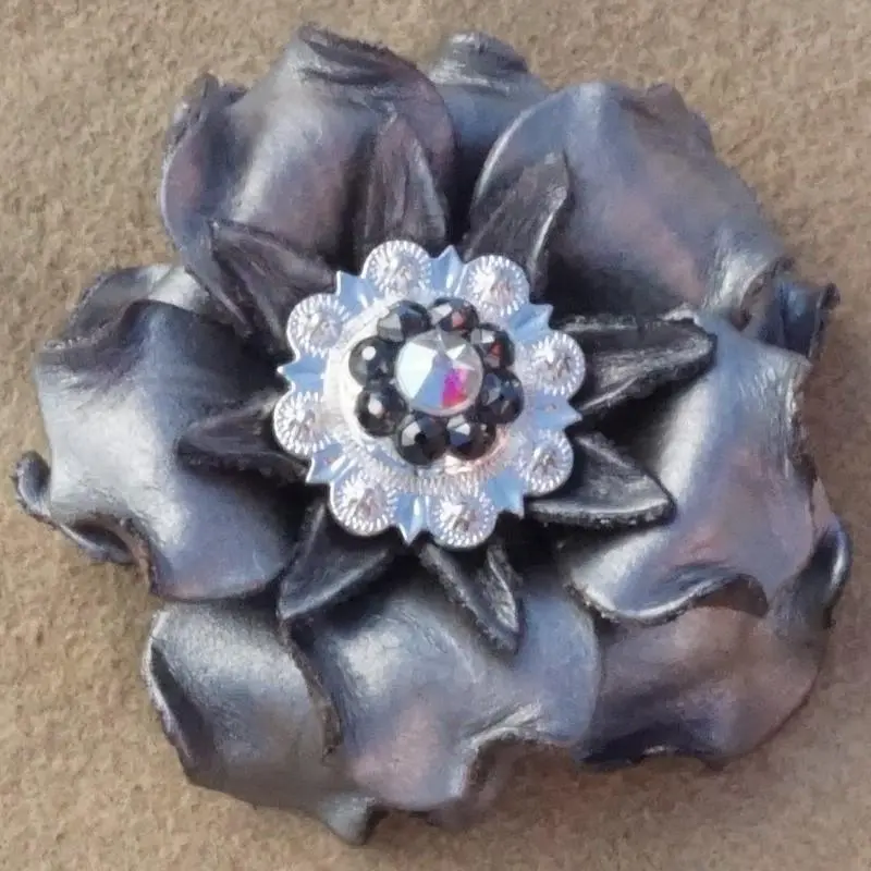 Silver Gardenia Flower With Bright Silver Jet & Ab 1" Concho 1