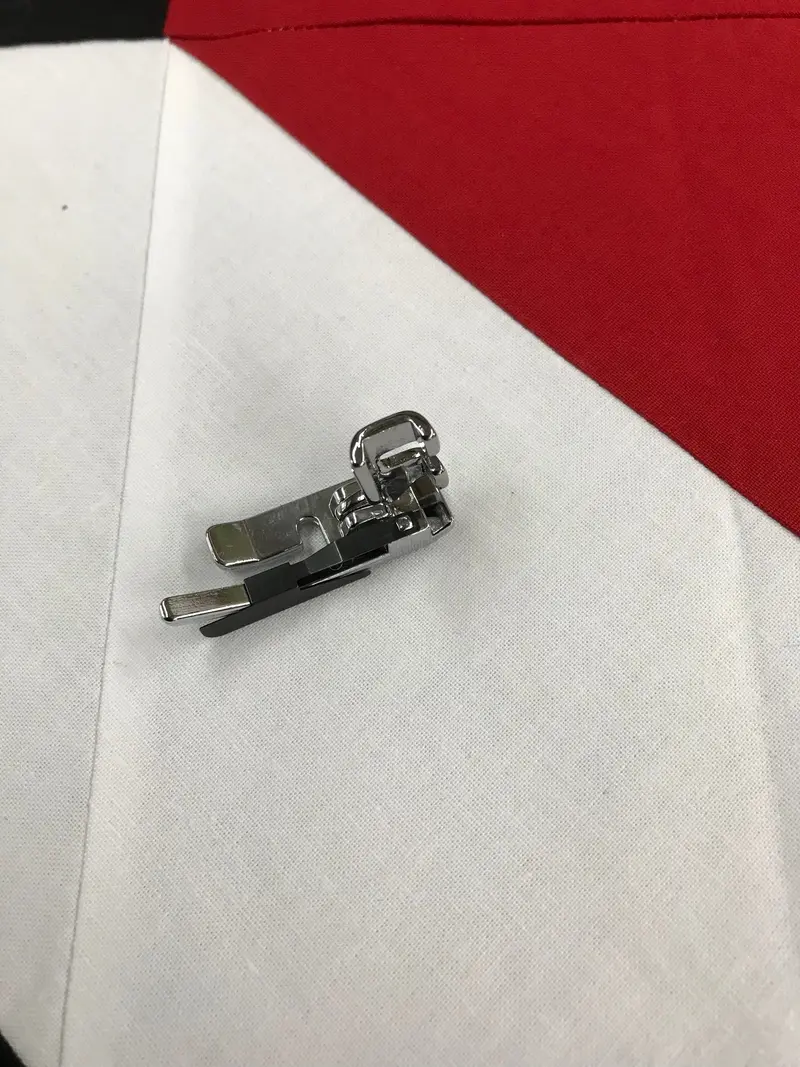 Singer 1/4" Featherweight Foot. 1