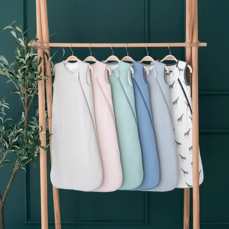 Sleep Bag In Storm 2.5 4