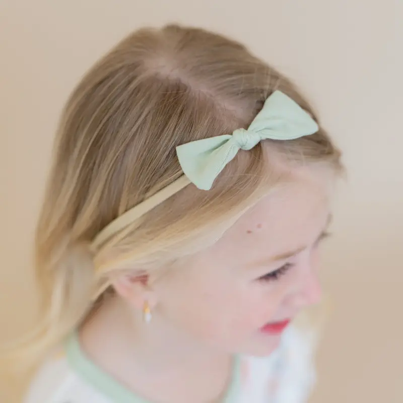 Tiny Nylon Bow In Basil 1