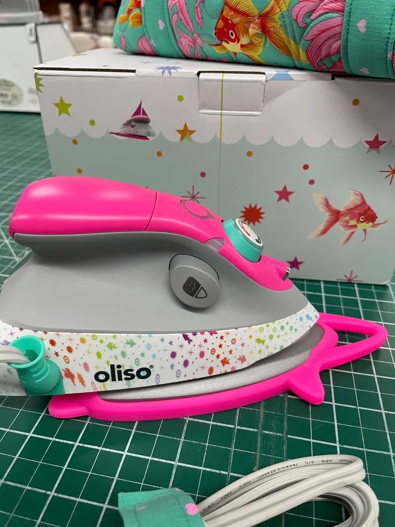 Tula Pink Oliso Mini Iron With Trivet 1