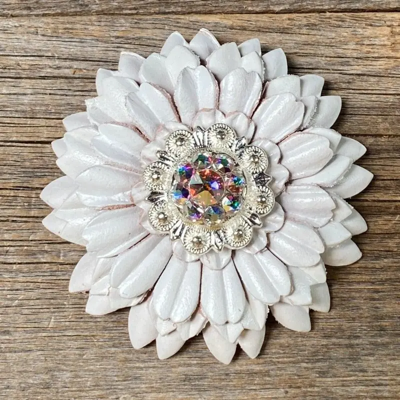 White Daisy Flower With Bright Silver Ab 1" Concho 1