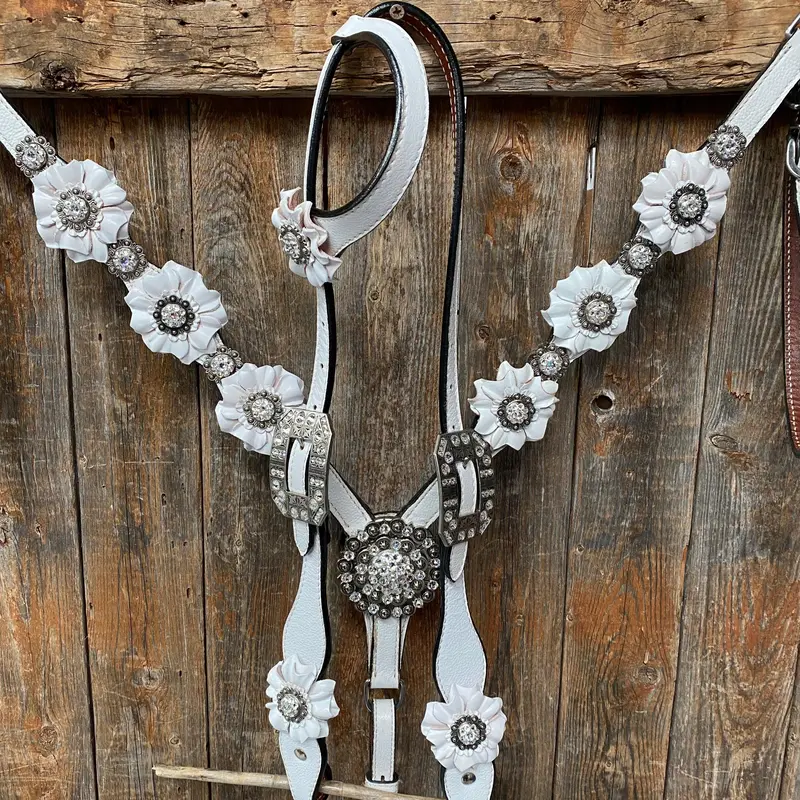 White Floral One Ear & Breastcollar Tack Set #Oebc440 1