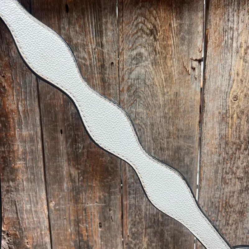 White Genuine Leather Scalloped Breastcollar 2