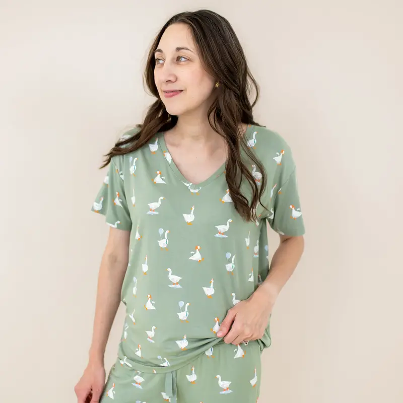 Women's Relaxed Fit V-Neck In Silly Goose 1