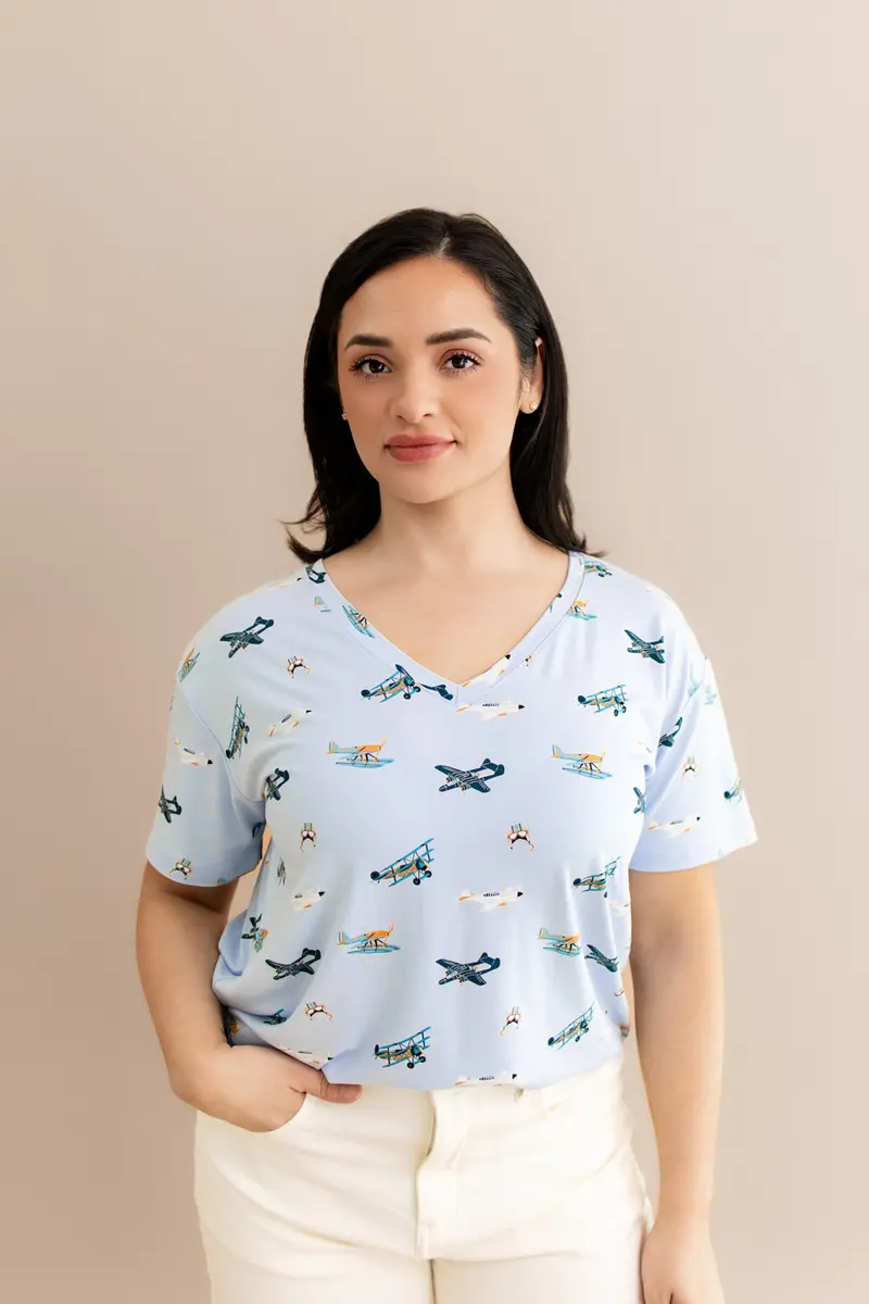 Women's Relaxed Fit V-Neck In Take Off 1