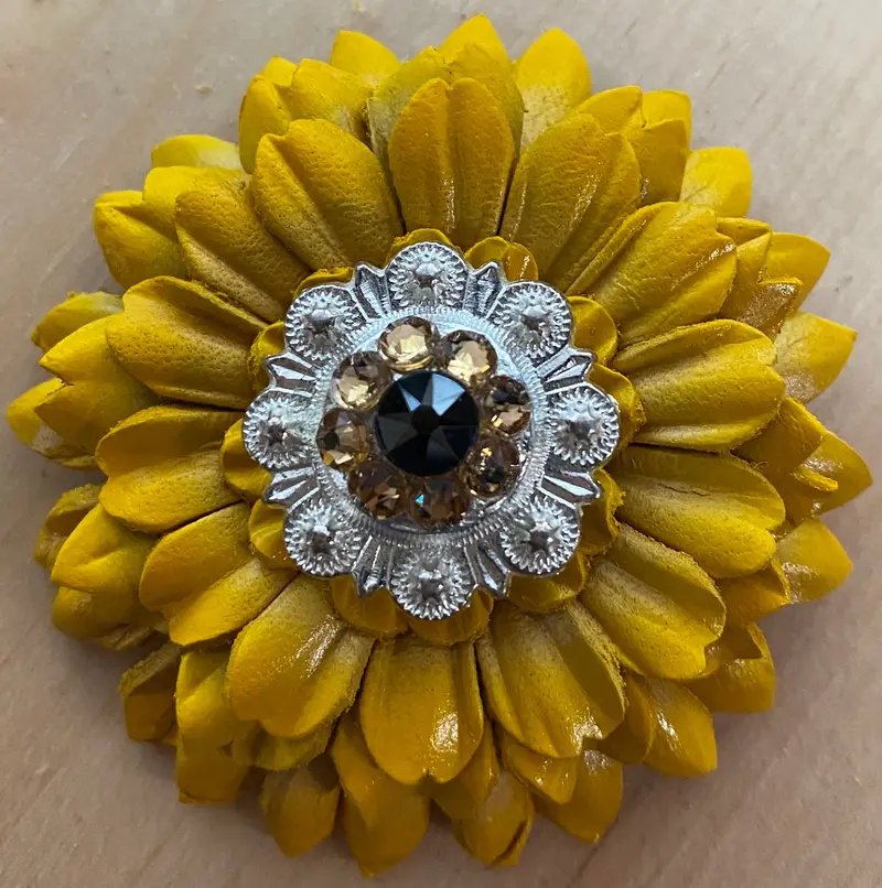 Yellow Daisy Leather Flowers - 1" Crystal Conchos - Options 2