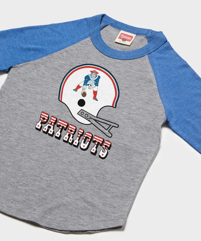 Youth New England Patriots Big Helmet Raglan 2